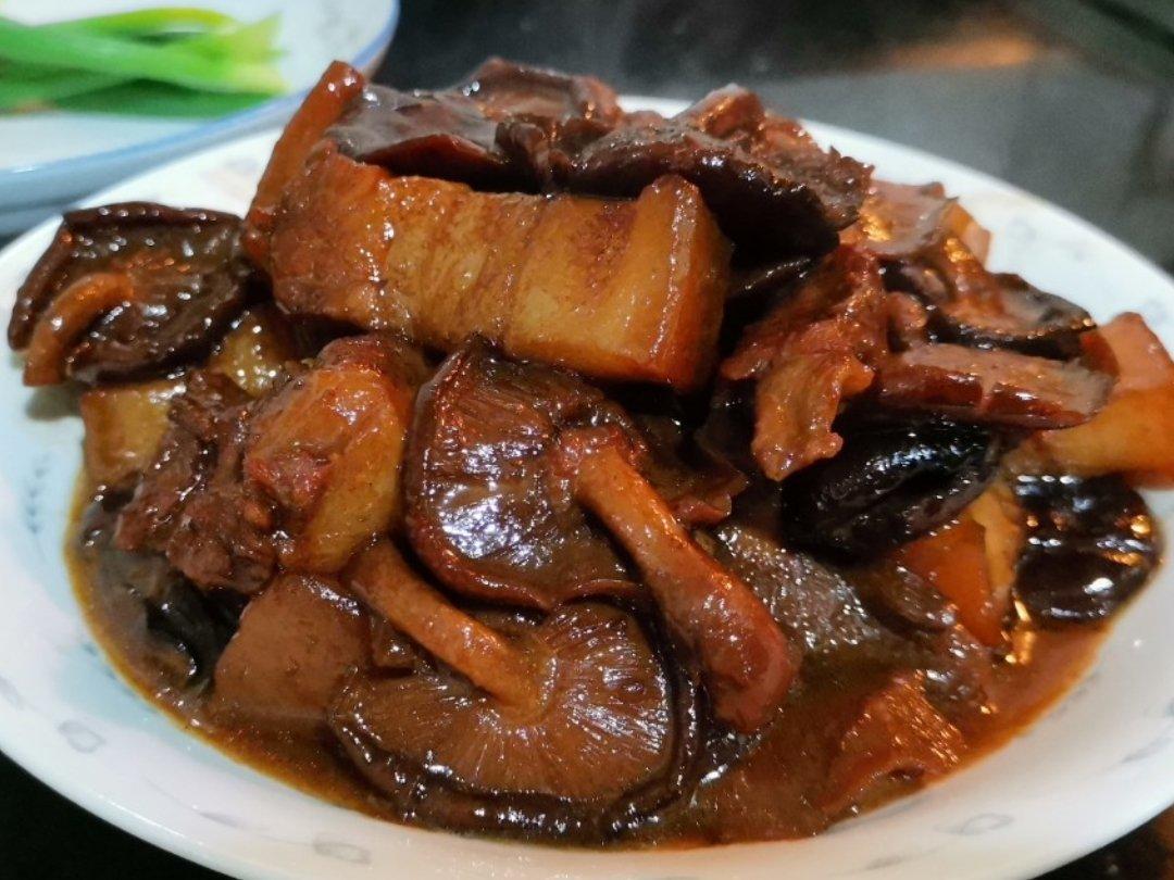 香菇红烧肉