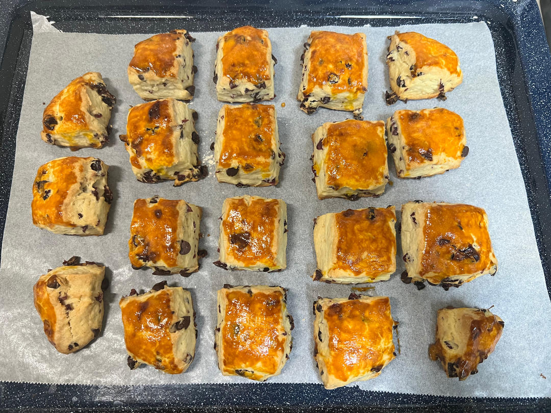 消耗淡奶油的司康