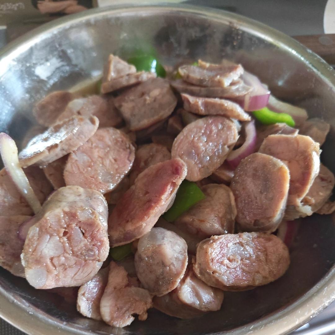 辣椒炒香肠