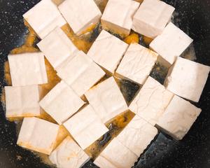 咸蛋黄豆腐的做法 步骤4