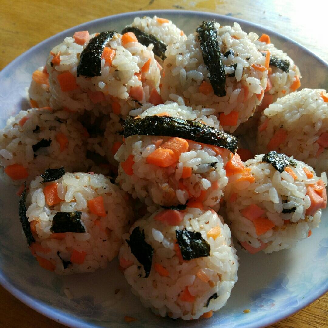 星夜oo泪做的超好吃韩国饭团