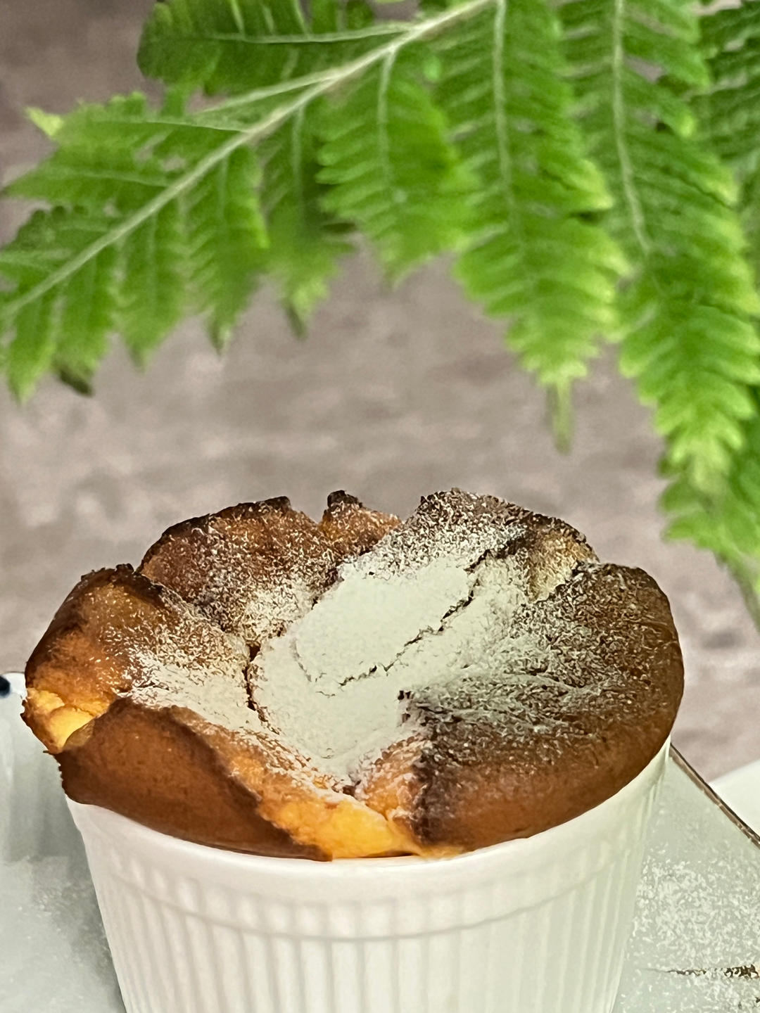 《云朵舒芙蕾》柔软、轻盈、细腻、绵密、一口下去犹如棉花糖，但又像漂浮的云朵配方