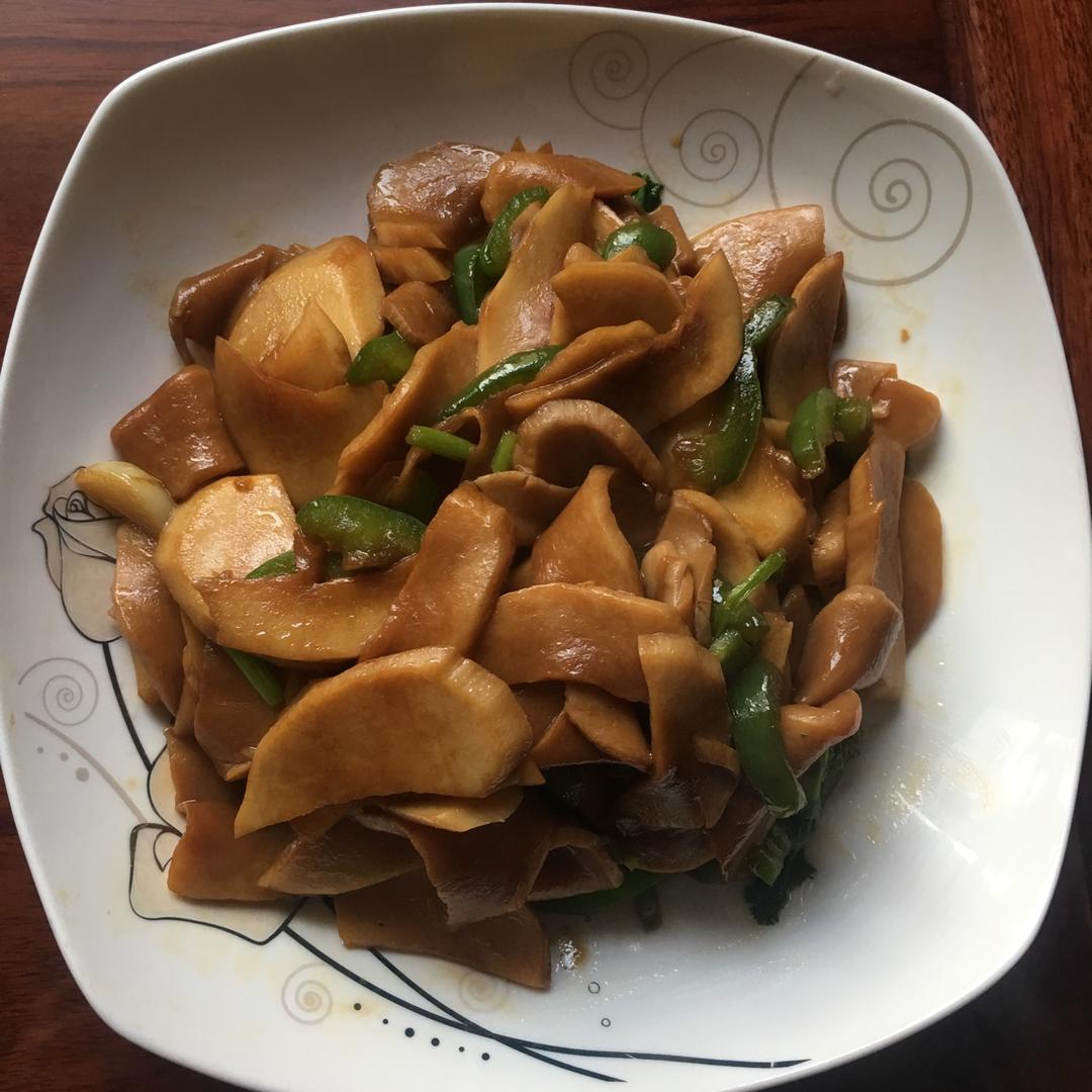 青椒素炒杏鲍菇