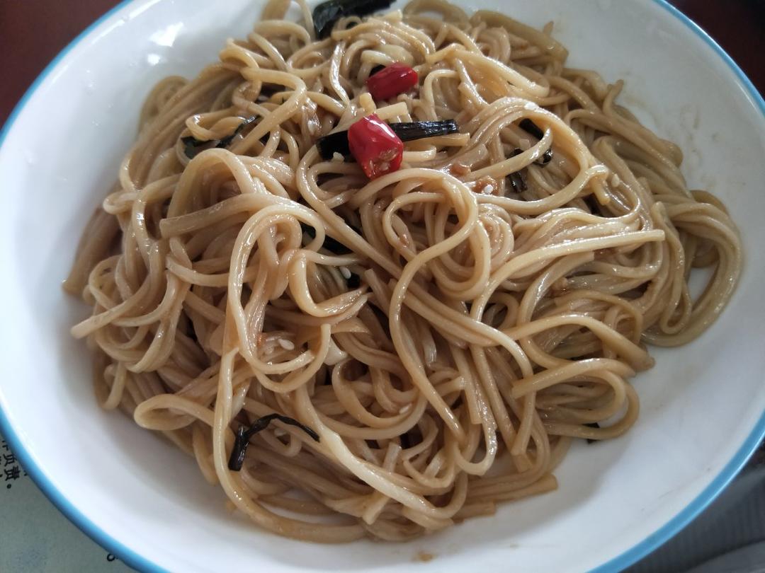 10分钟搞定的一碗葱油拌面