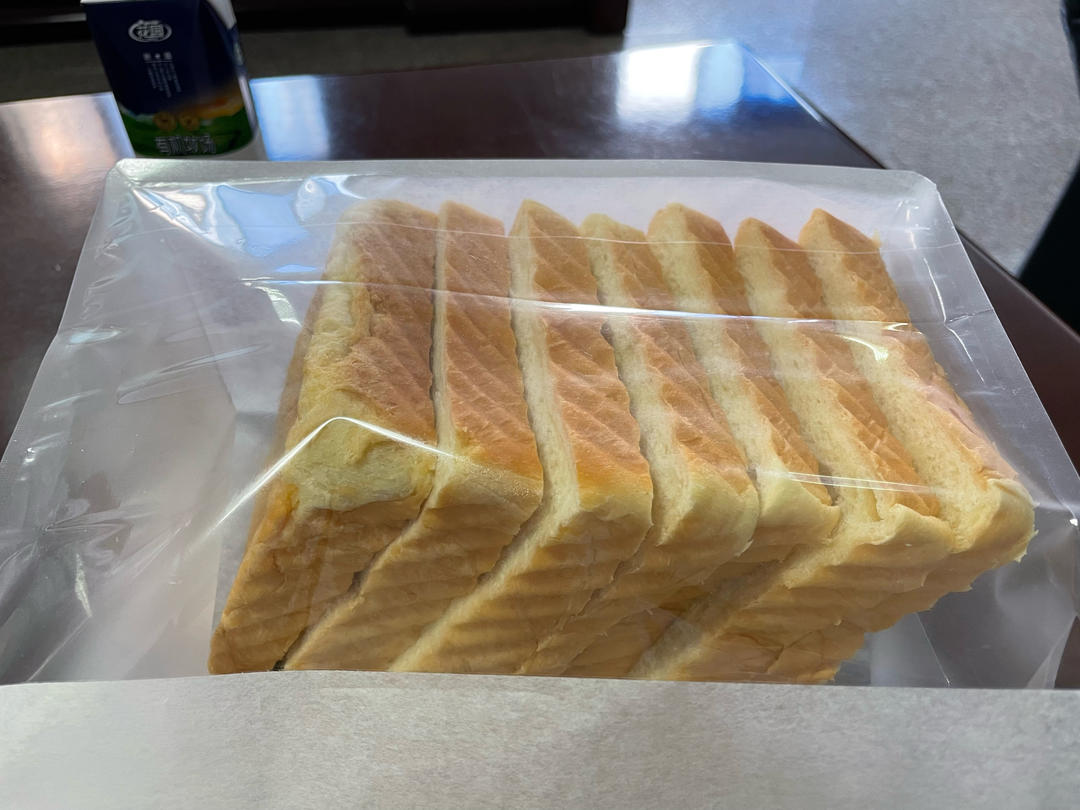 吐司，奶香手撕面包，超级香浓