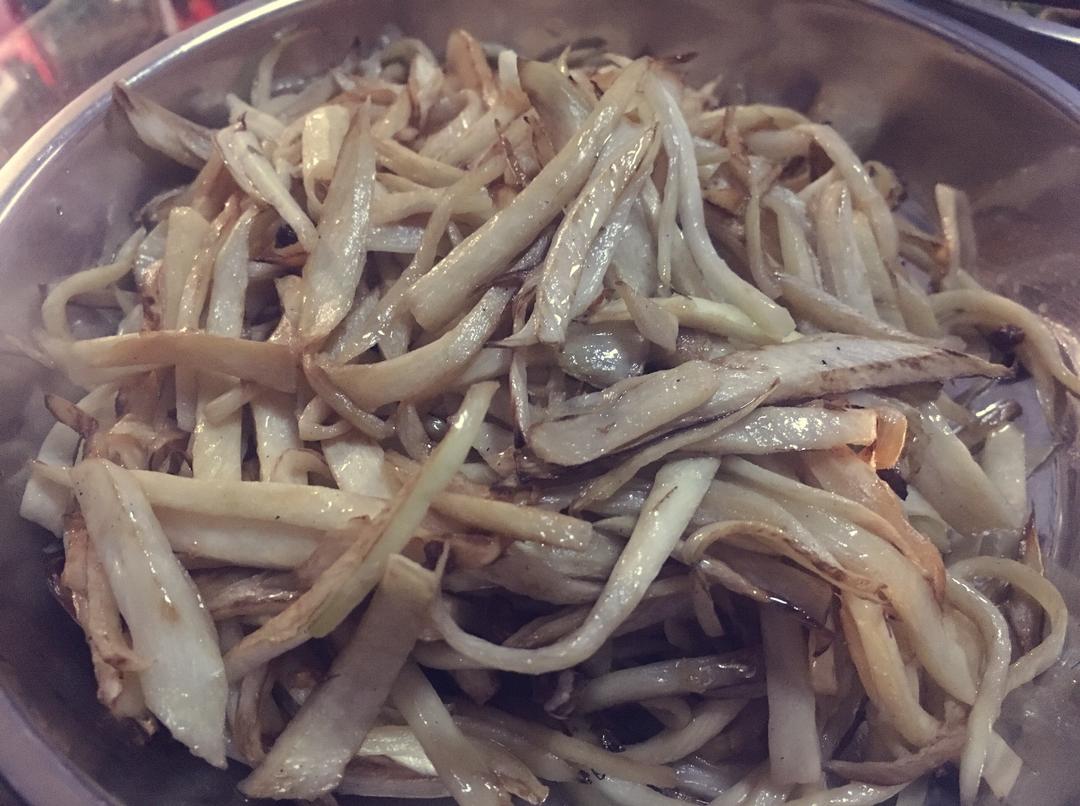 清炒茭白