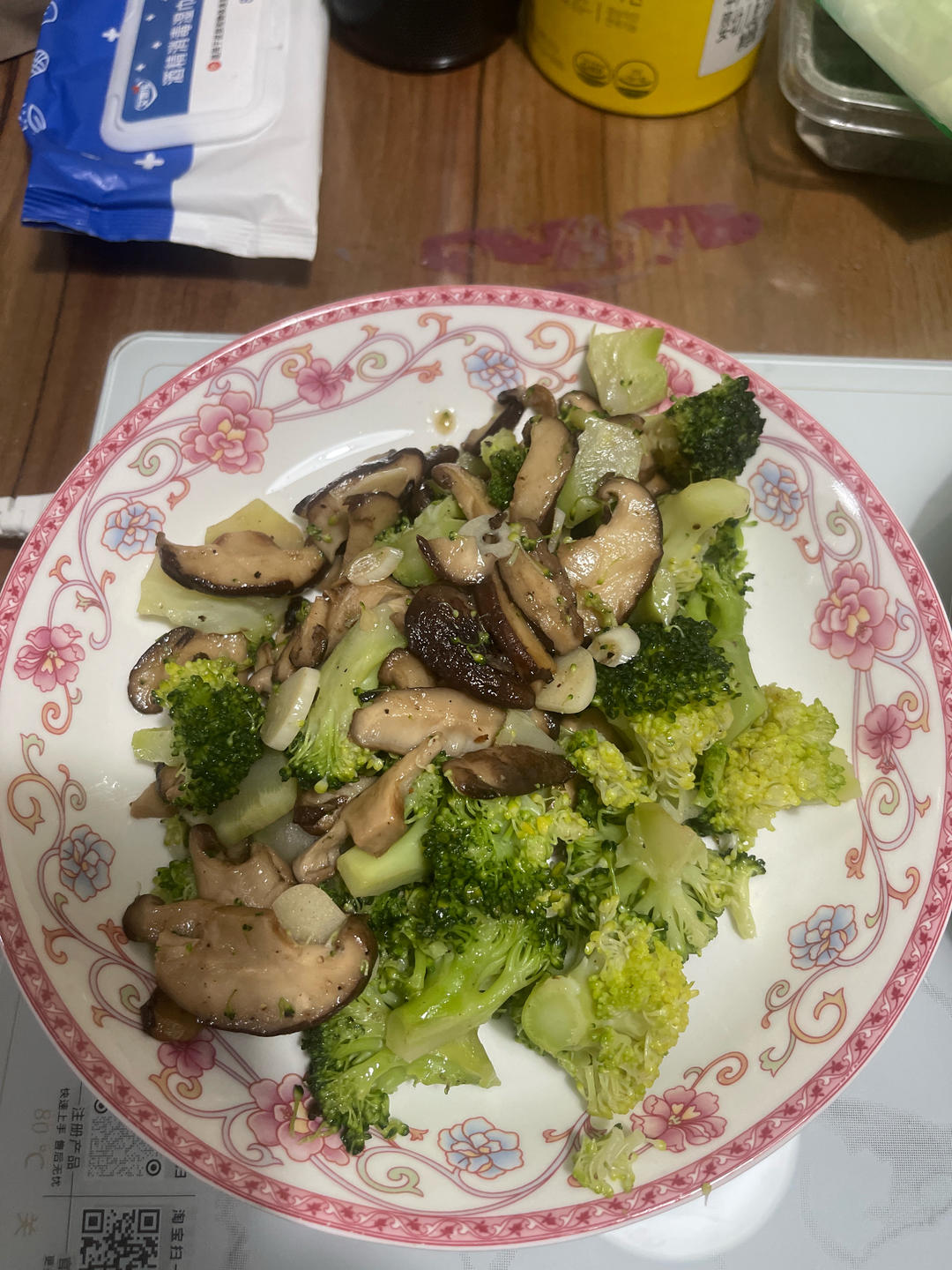 低脂好吃的西兰花炒香菇