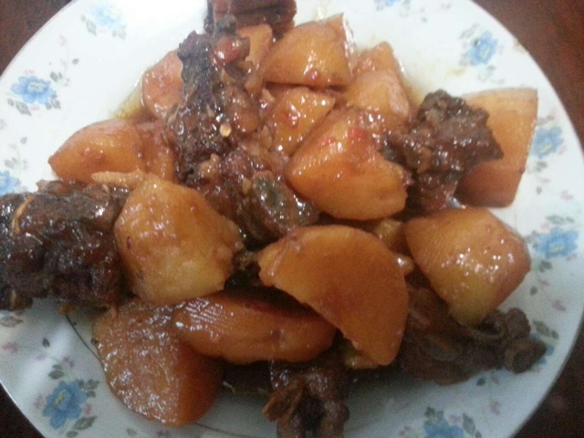 土豆炖排骨