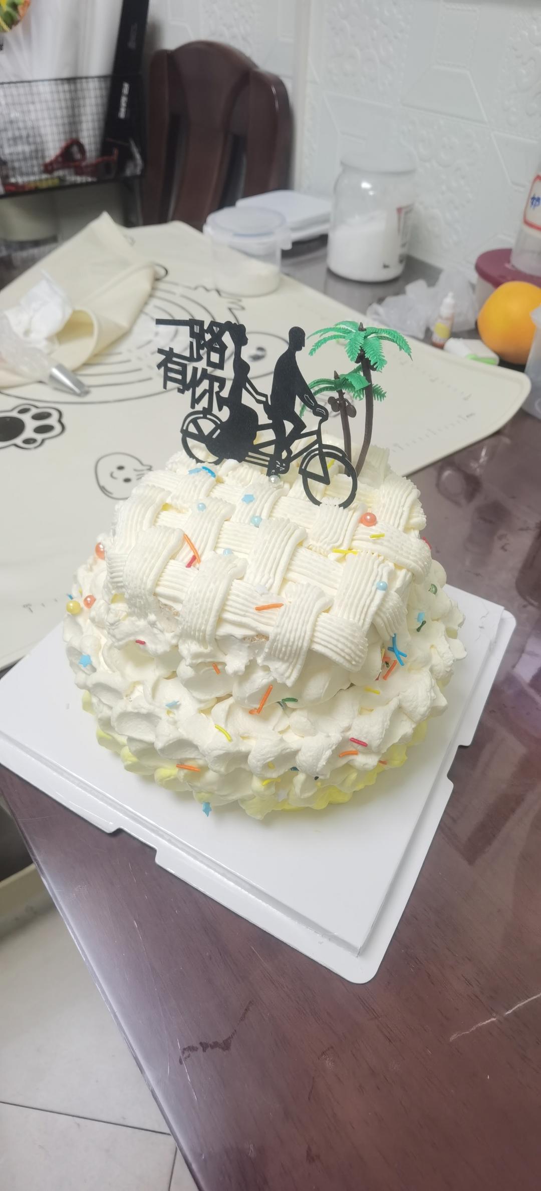 渐变色奶油蛋糕装饰