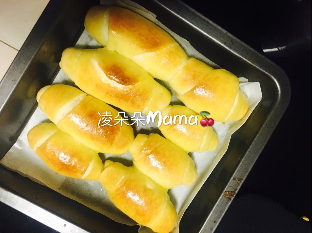 黄油面包卷