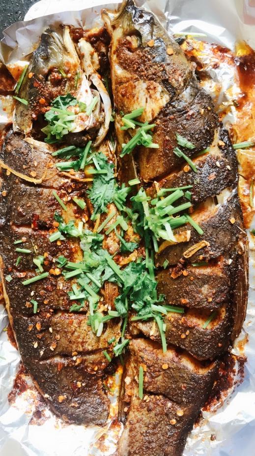 yan做的烧烤摊上的烤鱼烤箱版烤鱼干烤鱼