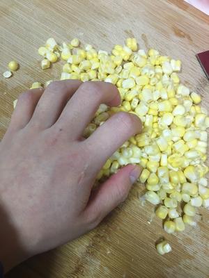 小朋友超爱的金玉满堂-豌豆炒玉米的做法 步骤6