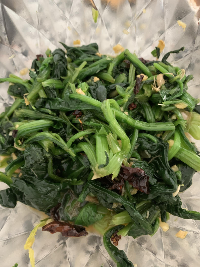 凉拌菠菜(家传秘方)