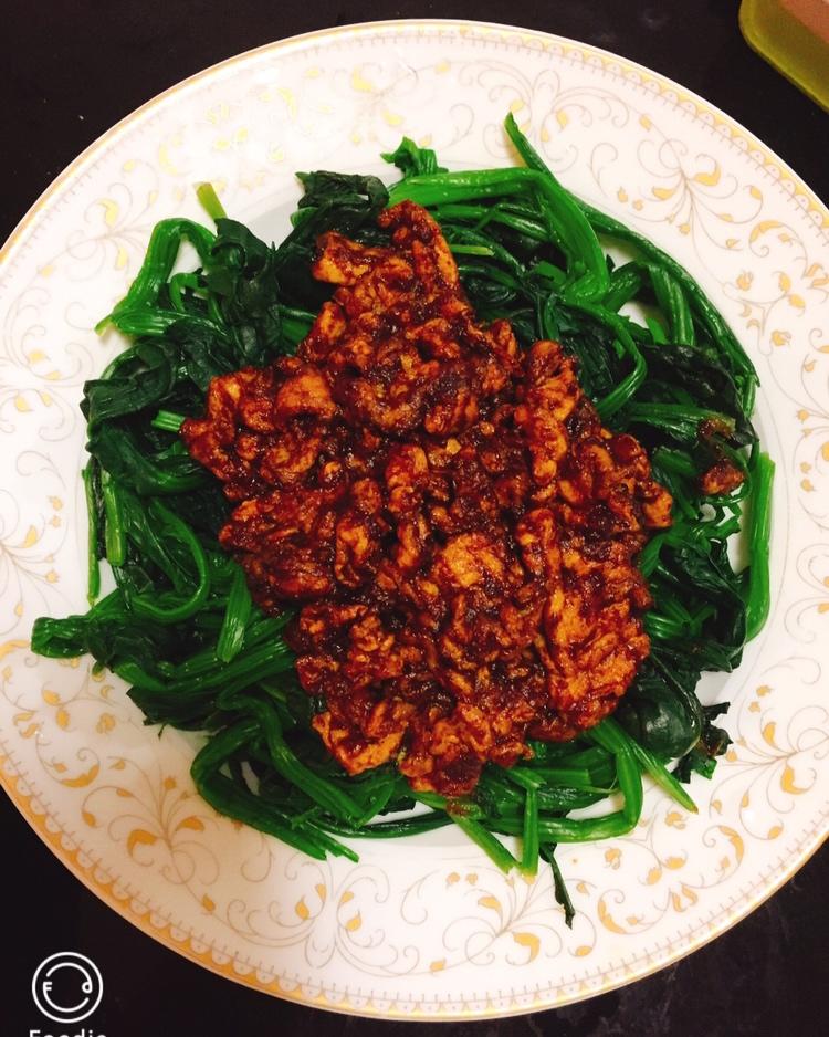 家常菜 蛋酱菠菜 董小姐_jyvw做的蛋酱菠菜 菠菜,鸡蛋,甜面酱,豆瓣酱