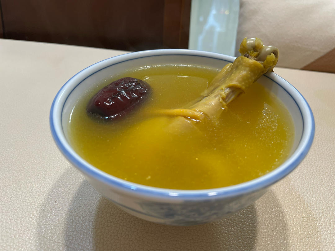 竹荪虫草花鸡汤