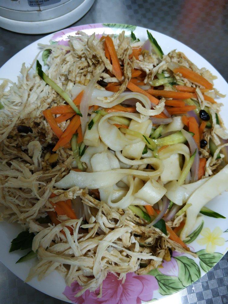 鸡丝凉面
