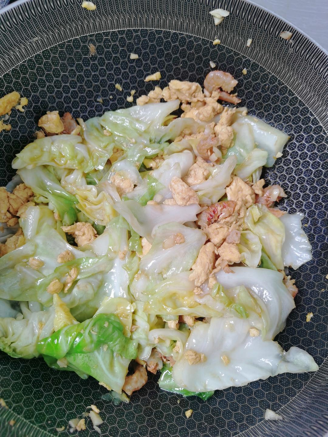 手撕包菜炒鸡蛋