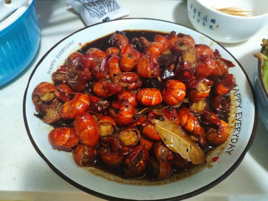 吮指全味虾球
