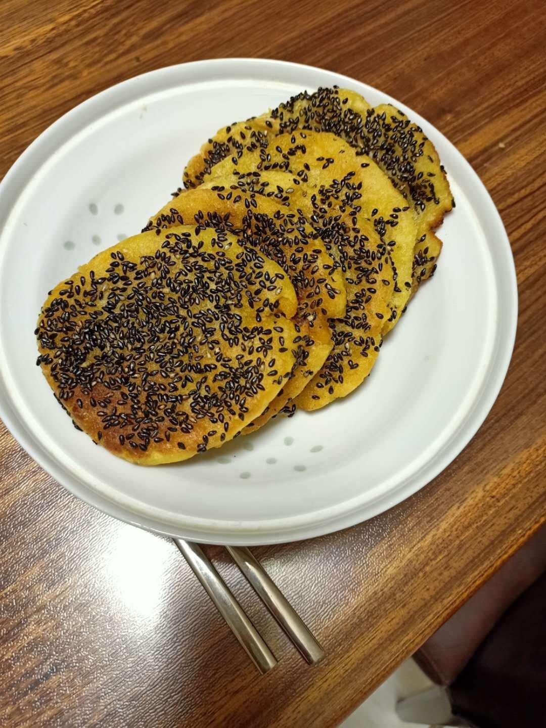 糯米红薯芝麻饼～