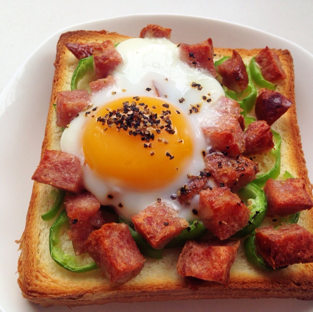 应力诱发马氏体相变做的一片面包的三明治