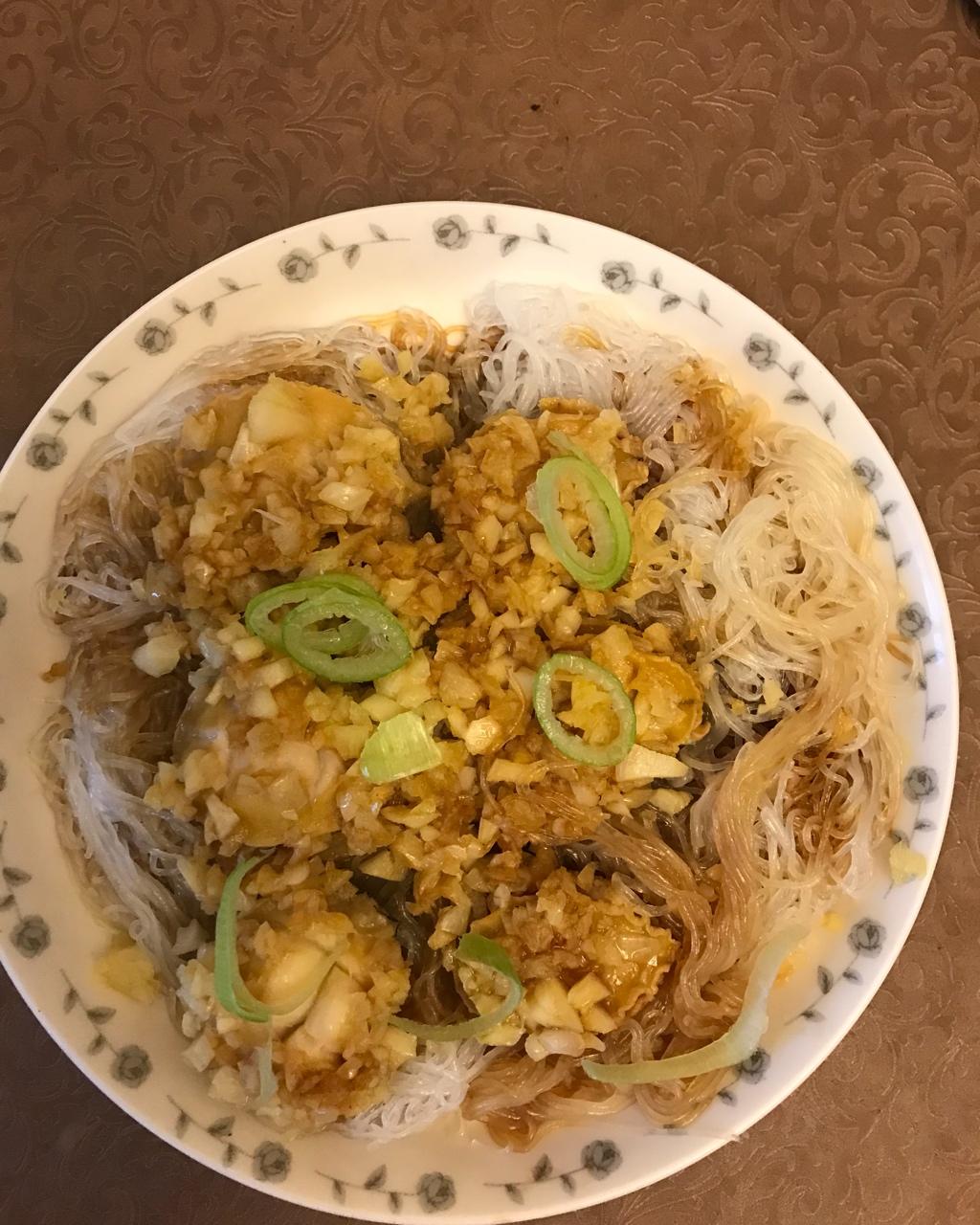 蒜蓉粉丝蒸鲍鱼