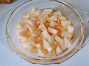 苹果桂圆枸杞茶，小甜水的做法 步骤1