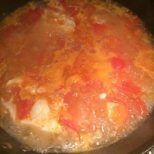 蕃茄浓汤（教你番茄浓汤怎么才会鲜甜浓郁/超简单但好吃到停不下来）的做法 步骤3