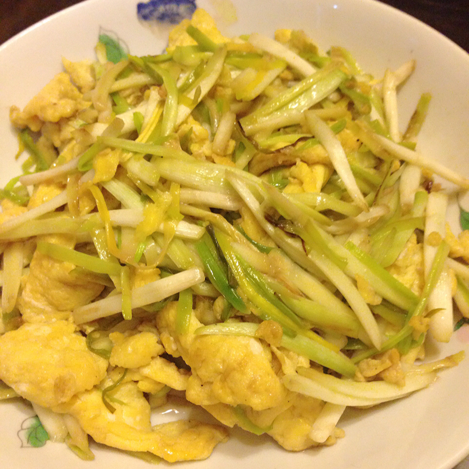 蒜黄炒鸡蛋