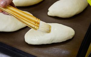 椰蓉奶油面包的做法 步骤7