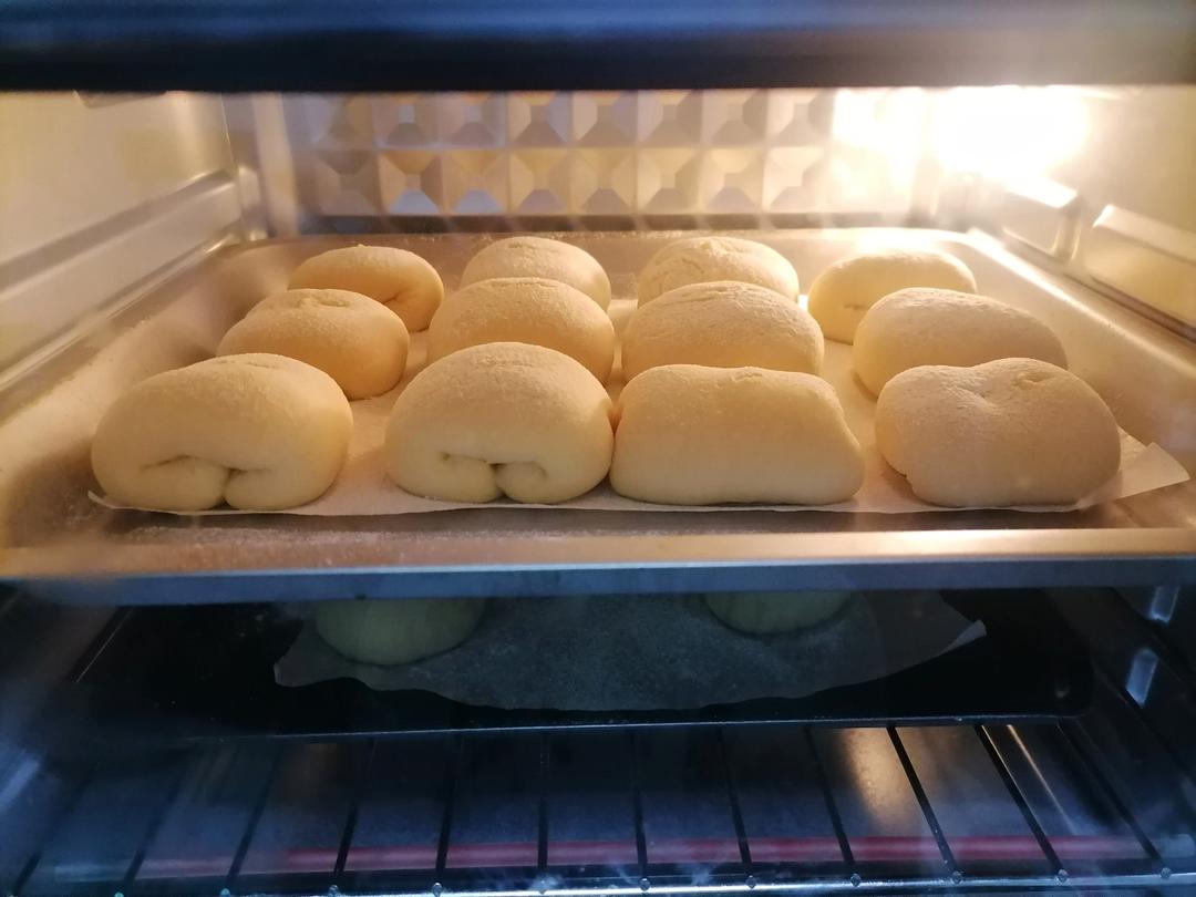 牛奶面包卷（打蛋器揉面）