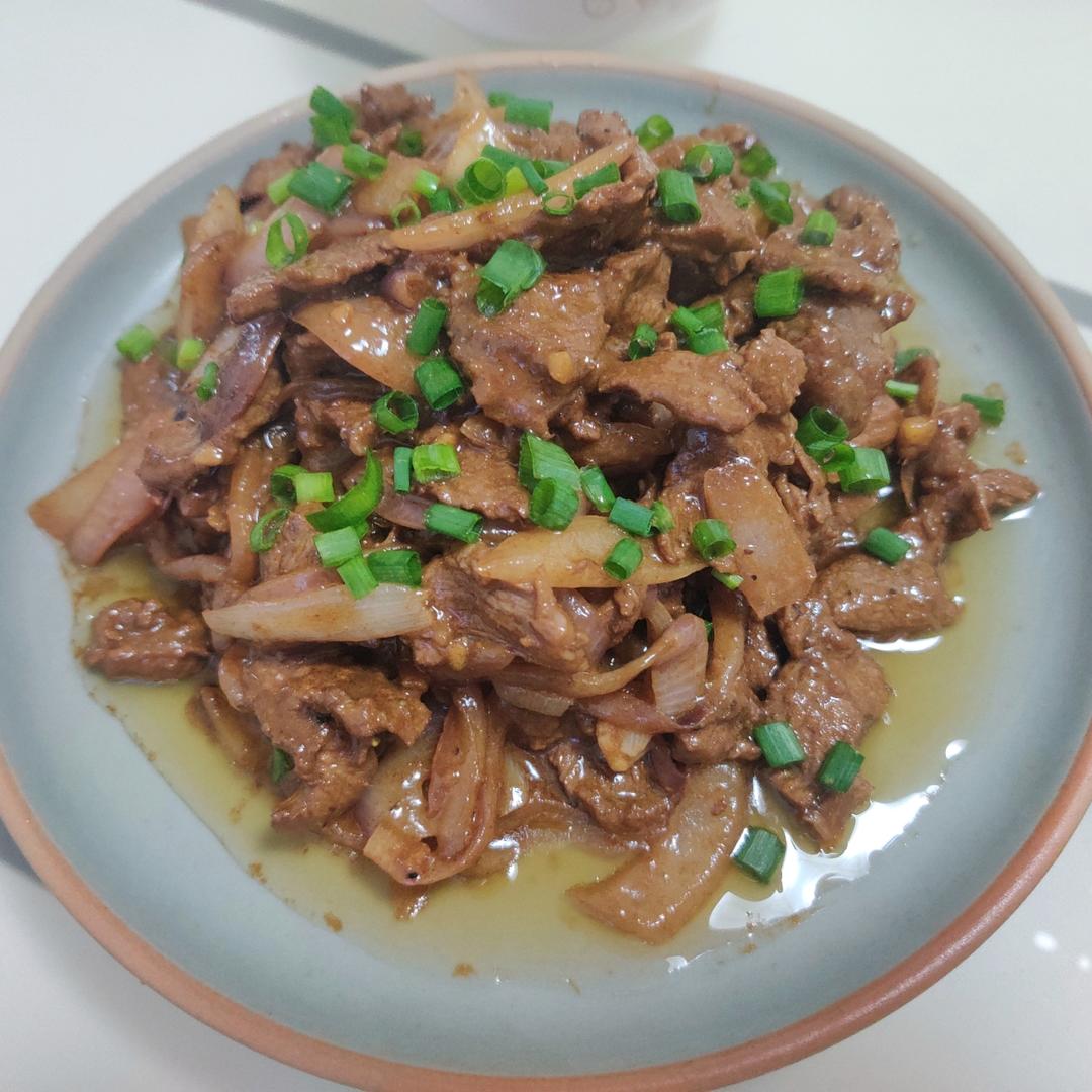 孜然牛肉（👈孜然肉片向左，吉野家向右👉）