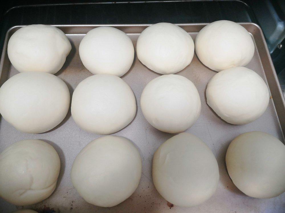 普通面粉做的柔软小餐包