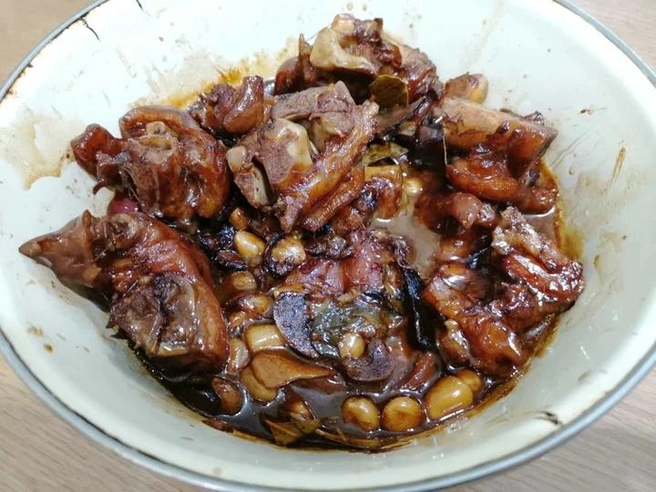 美味的家常菜：红烧猪蹄
