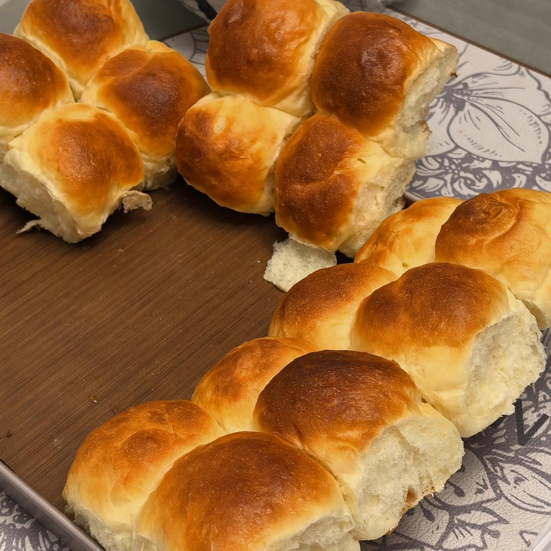 🥛超简单快手，柔软拉丝，一次发酵，牛奶小餐包