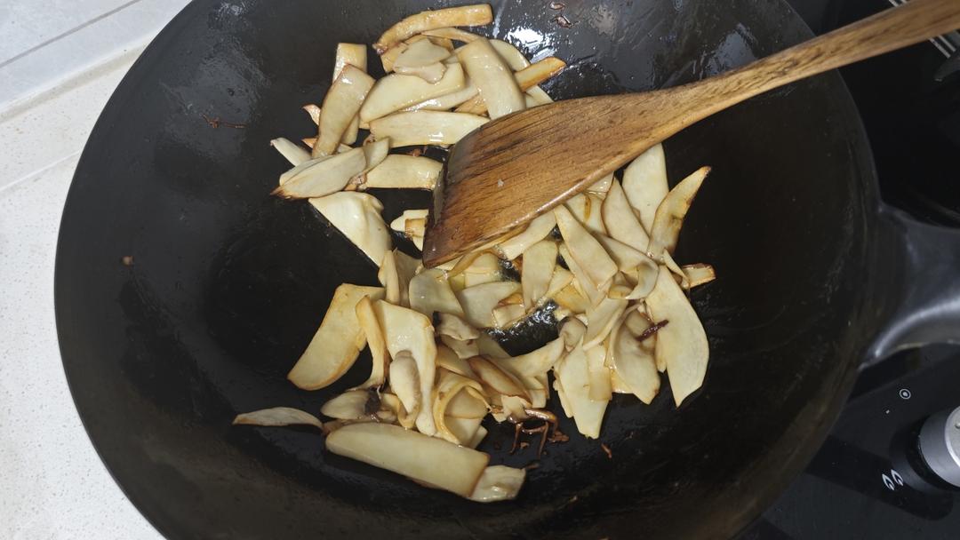杏鲍菇炒肉