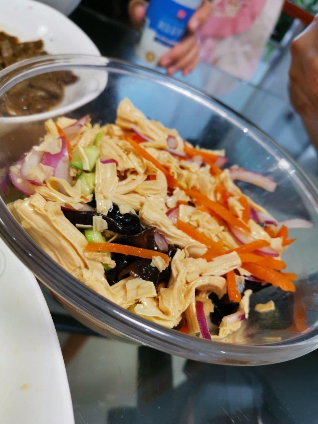 腐竹木耳大拌菜