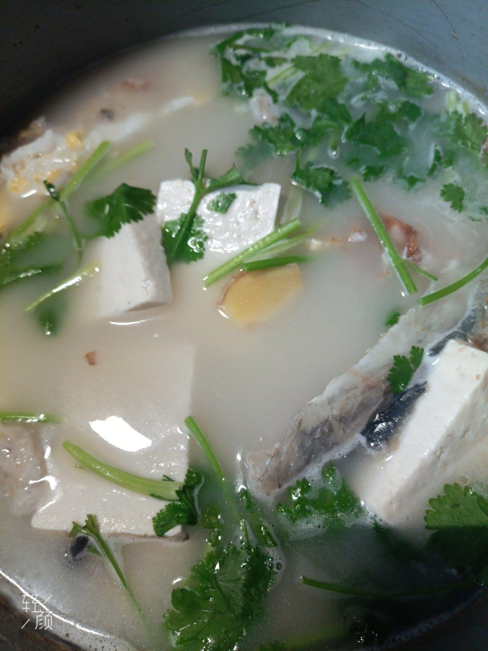 鱼头豆腐汤