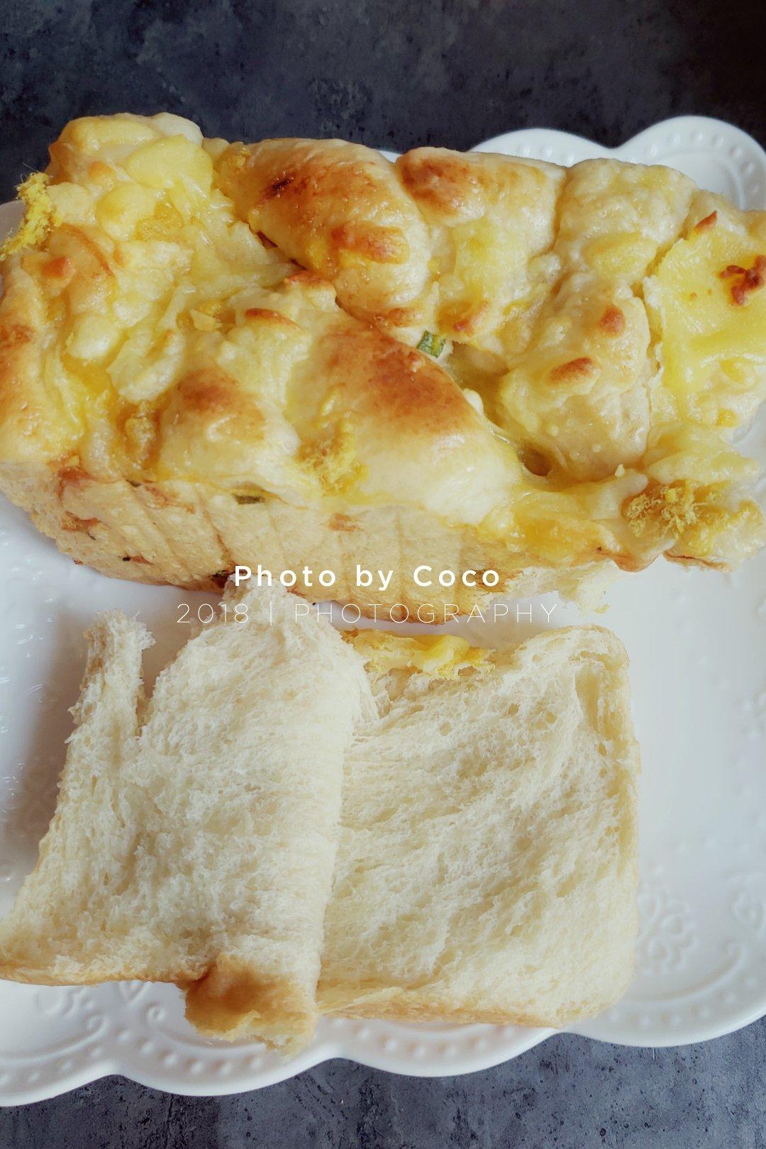 汤中千层肉松面包