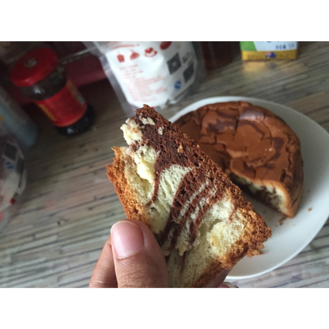 双色拉花戚风蛋糕