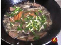 木耳溜菇肉丸汤的做法 步骤4