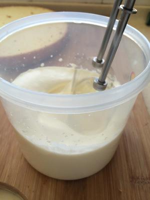 3分钟打发淡奶油的做法 步骤4