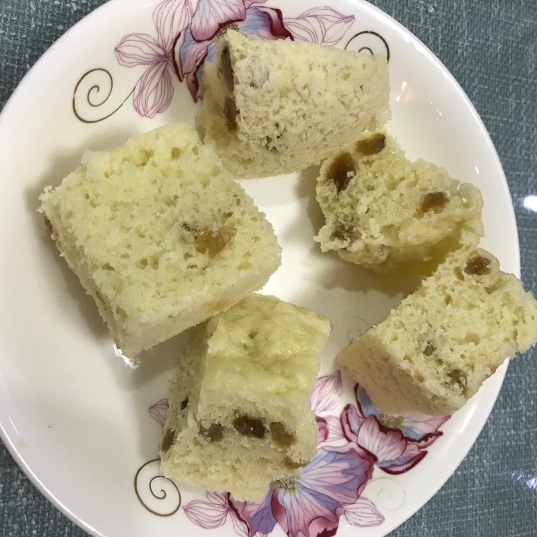 不用揉面，简单易做的——蔓越莓发糕