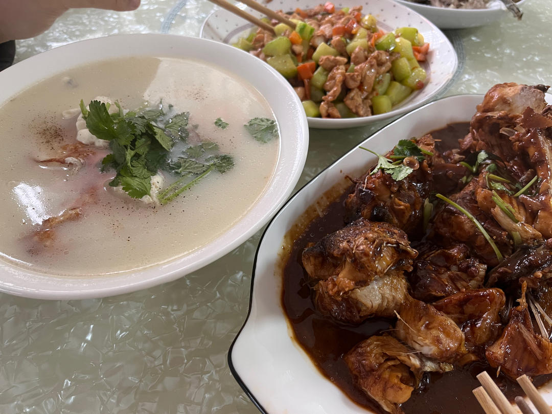 适合孩子吃的下饭菜：酱汁焖鱼