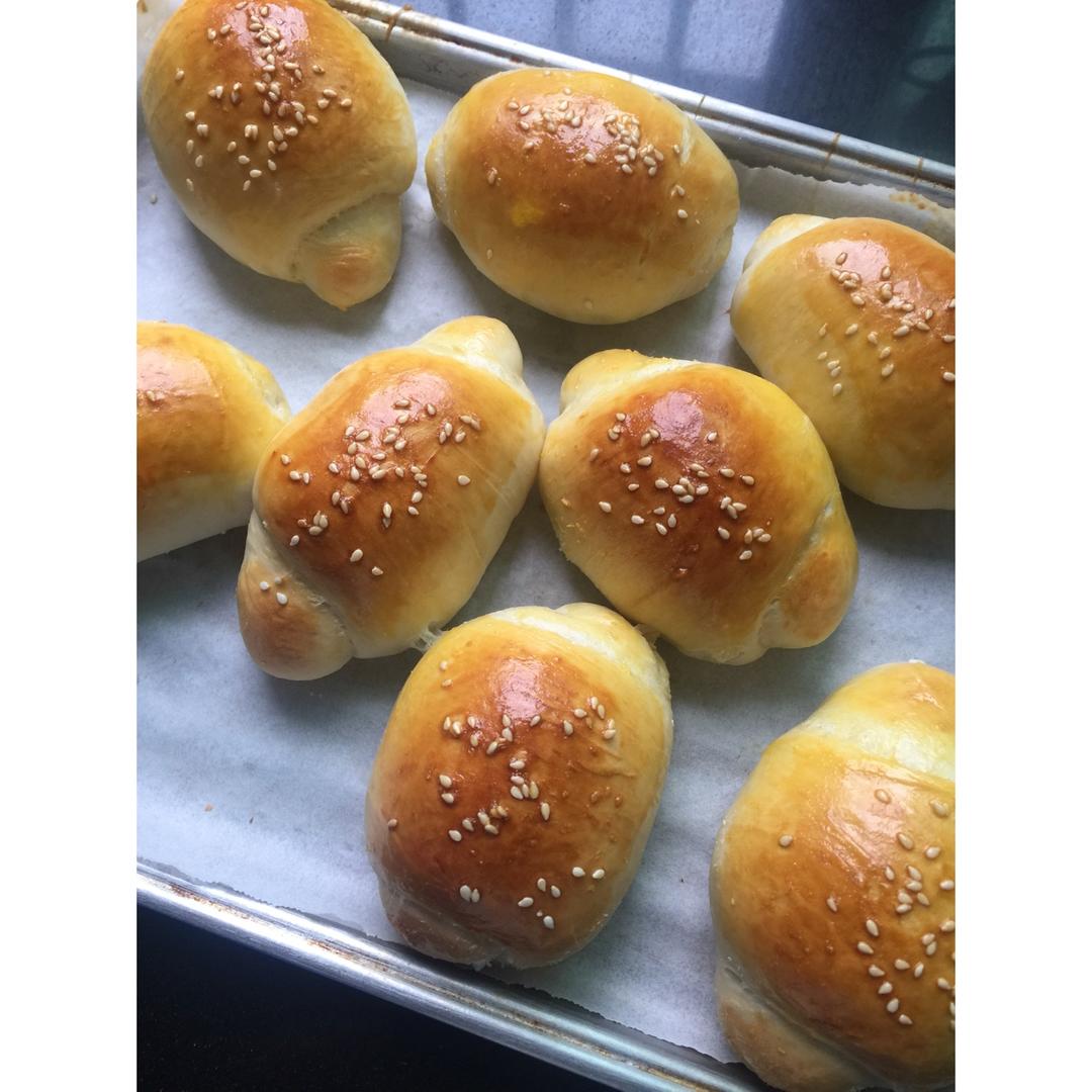 黄油面包卷