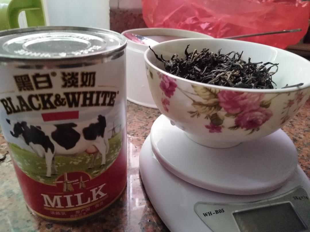 正宗港式丝袜奶茶-史上最强最详细的食谱！新增拉茶视频😍奶香茶靓！