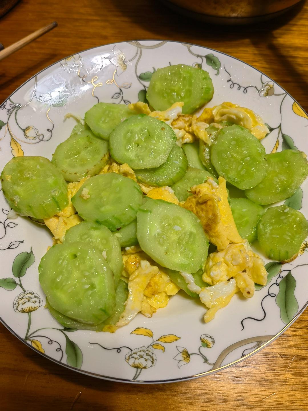 黄瓜炒鸡蛋