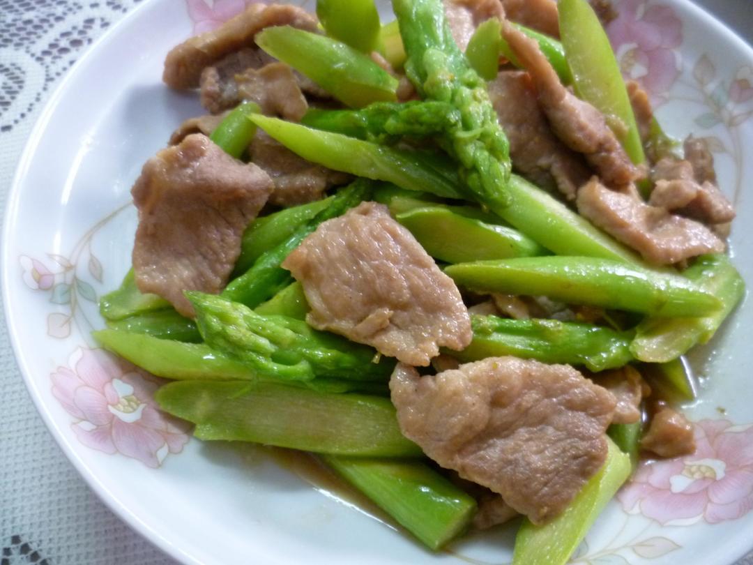芦笋炒肉片
