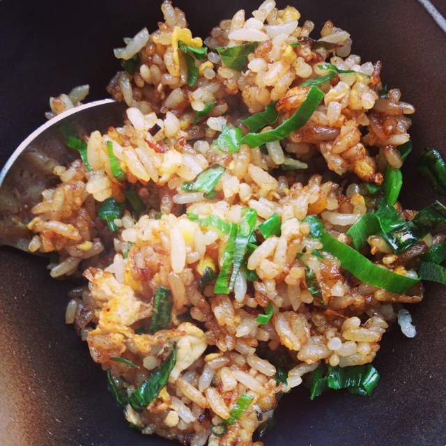 据说是 正宗酱油炒饭