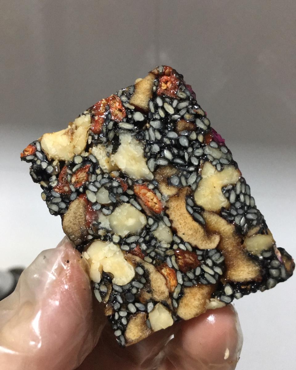 阿胶糕（固元膏）