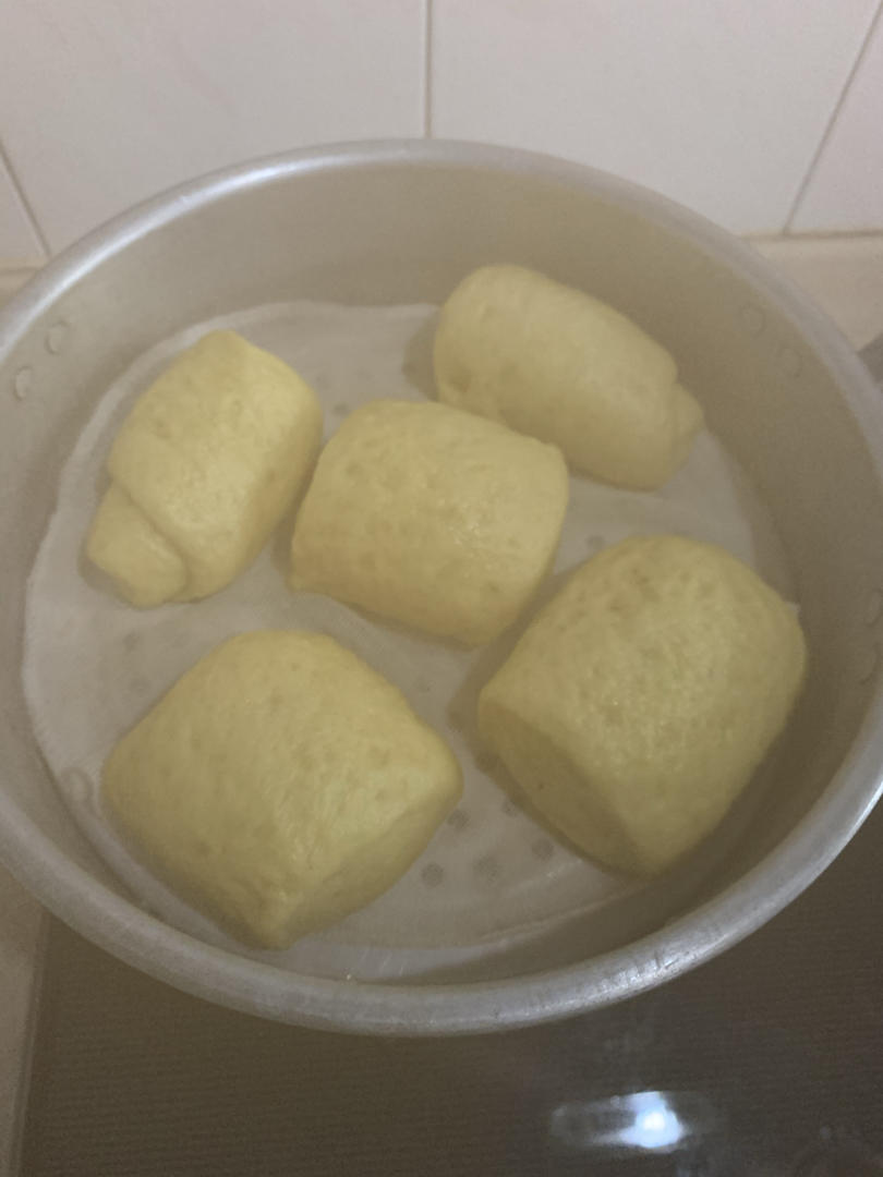 南瓜千层馒头，不加一滴水和糖，这样做暄软香甜，可以一层一层撕着吃（养胃）